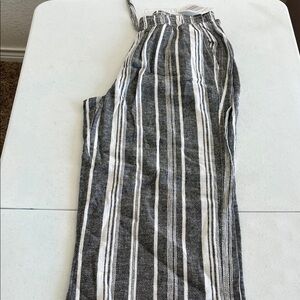 Briggs New York Monochrome Striped Pants